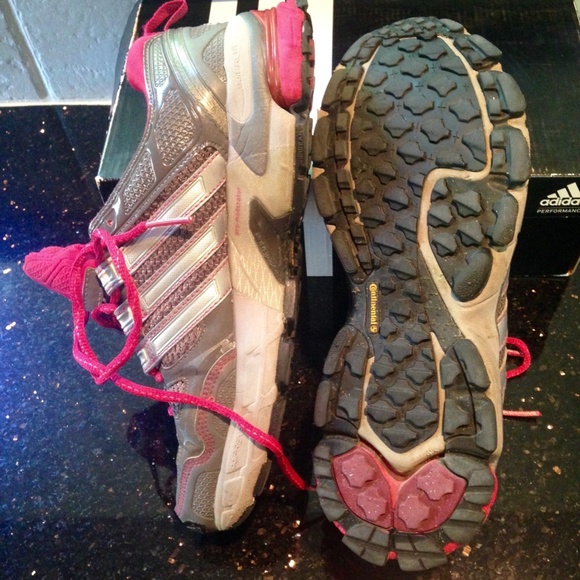 Like NEW! Adidas Supernova Riot Running Jogging Trail Shoes Grey/Silver - Picture 3 of 9